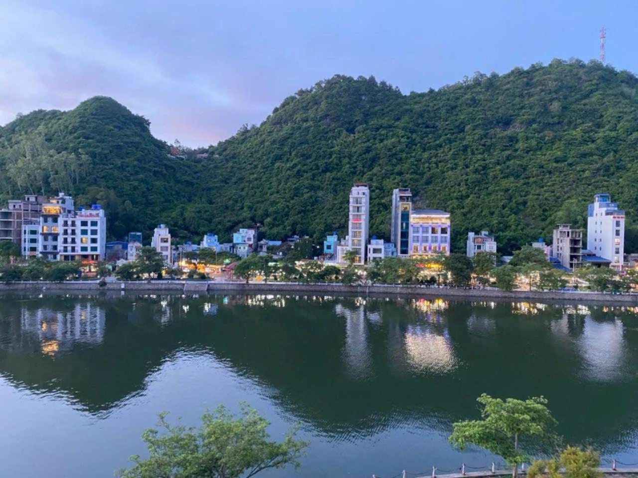 Anh Nhu Hotel Chan Chau 外观 照片